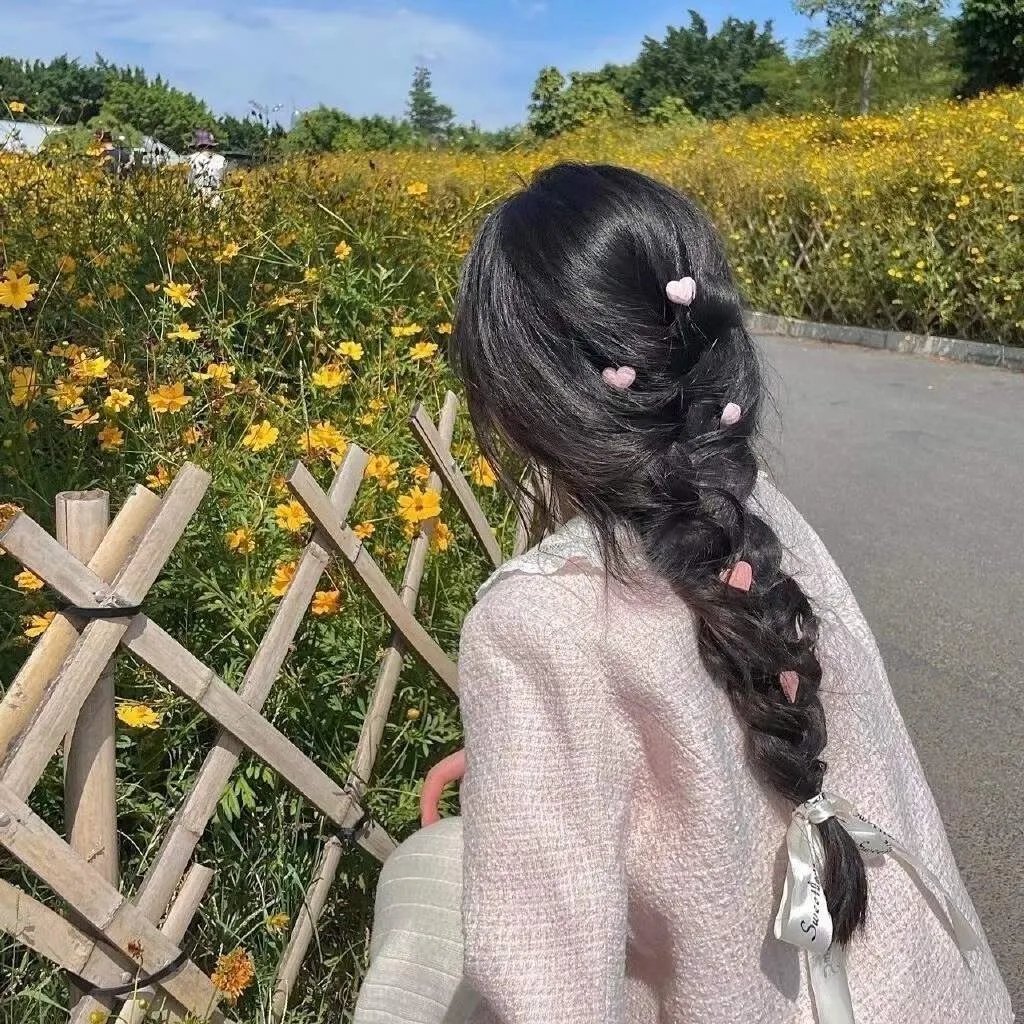 窗外是蓝星